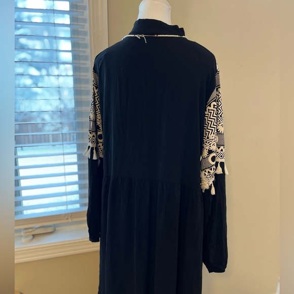 [XL] Kaktus Black Viscose Embossed Print Mini Tassels WMN Maxi Dress - Picture 8 of 15